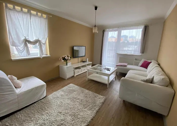 Bagra Apartment, 1-4 Guests, Free Parking & Wifi, 10 Min From Downtown