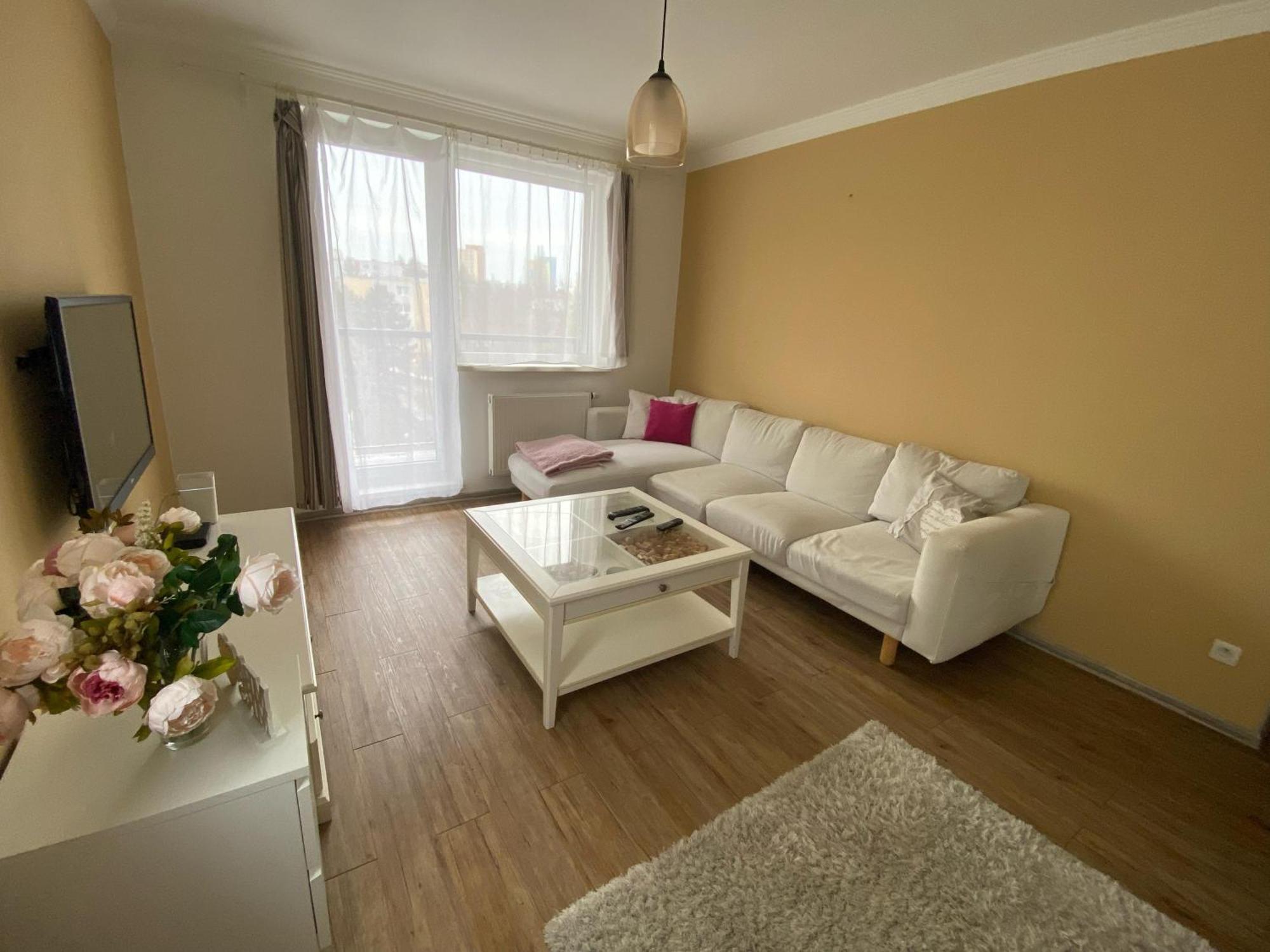 Bagra Apartment, 1-4 Guests, Free Parking & Wifi, 10 Min From Downtown Pozsony