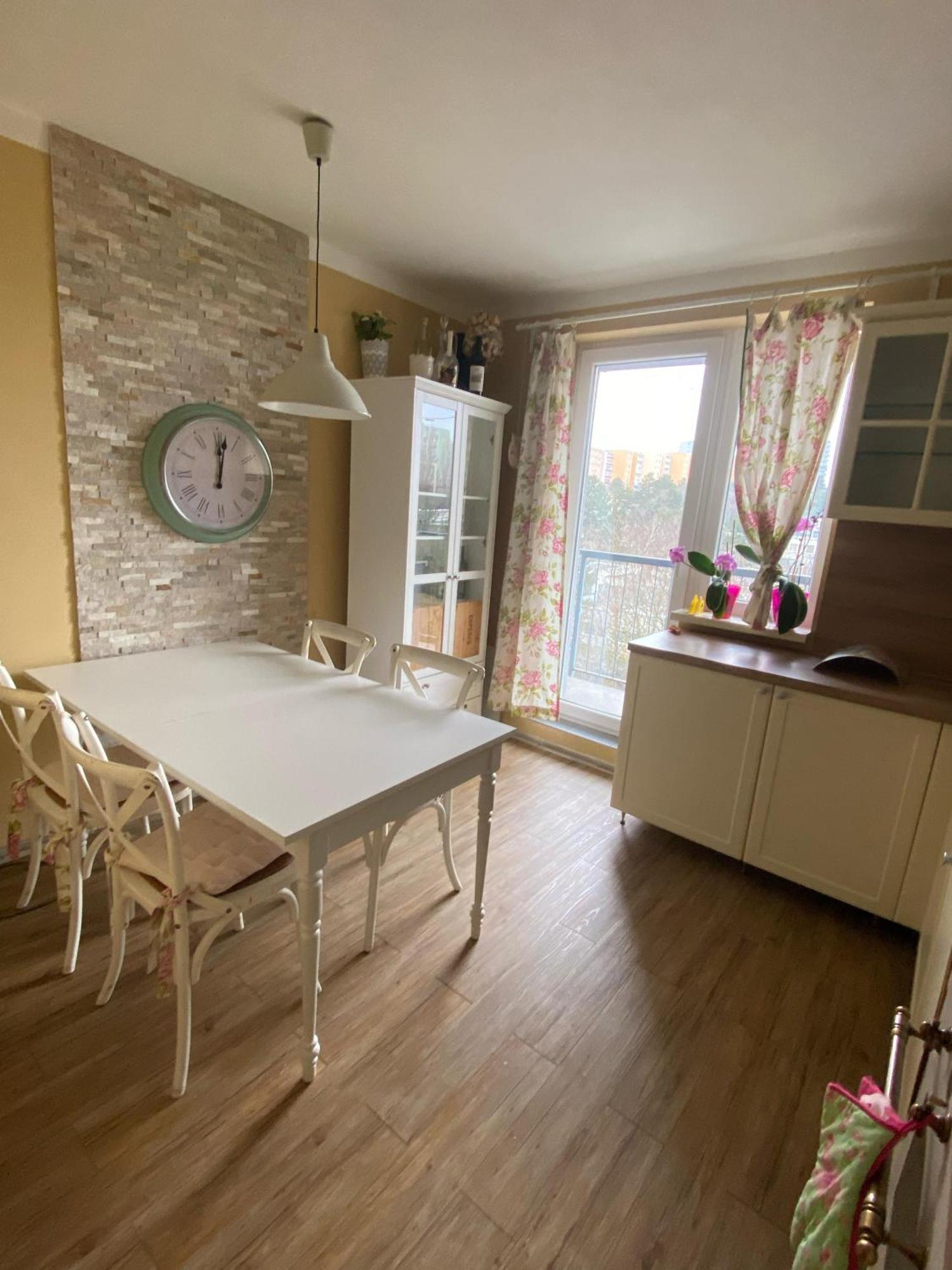 Bagra Apartment, 1-4 Guests, Free Parking & Wifi, 10 Min From Downtown Pozsony