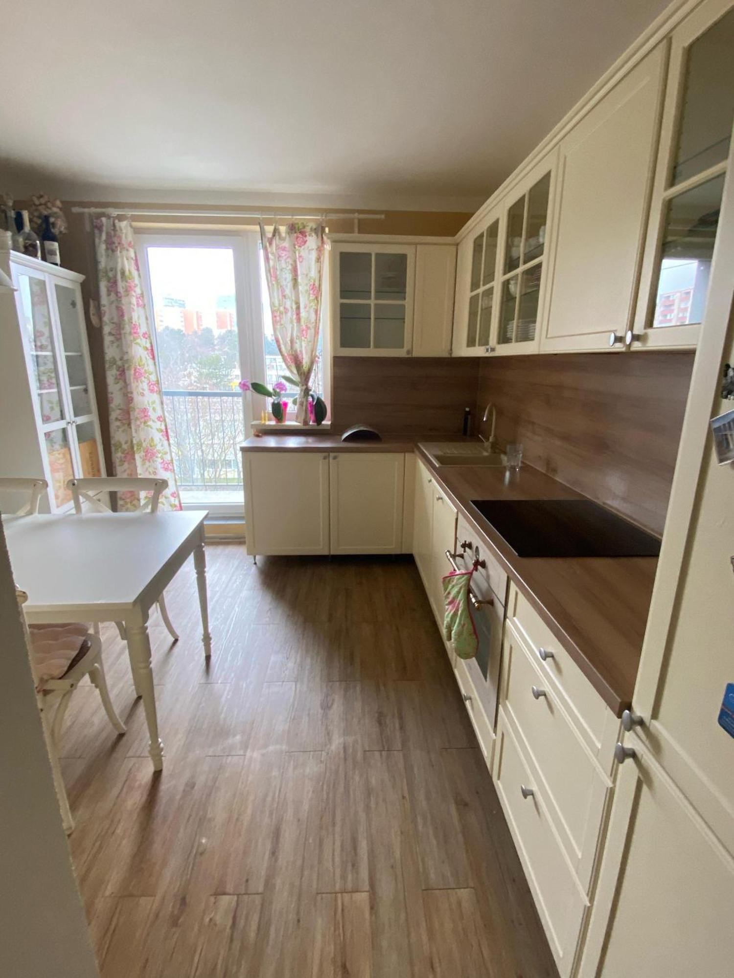 Bagra Apartment, 1-4 Guests, Free Parking & Wifi, 10 Min From Downtown Apartman